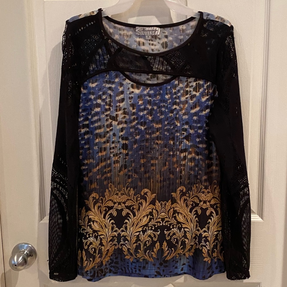 Lace-sleeves, gold-scroll design top - M